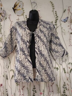 Rare Vintage Sears Hawaiian Fashion Cream & Navy Printed Open Front Comfy Light